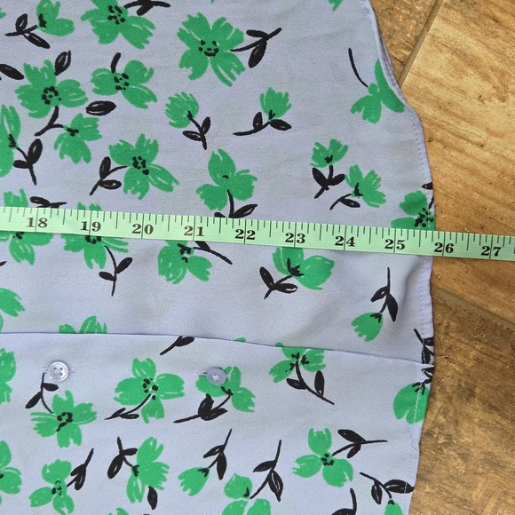 ANN TAYLOR RUFFLE BUTTON TOP - Picture 10 of 11